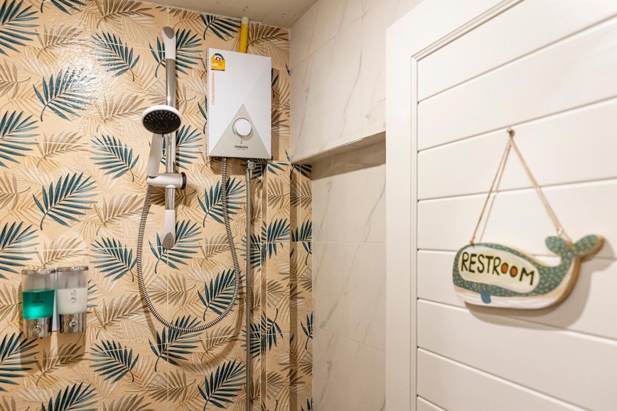 Sweett Lemon Hostel Patong Eksteriør billede