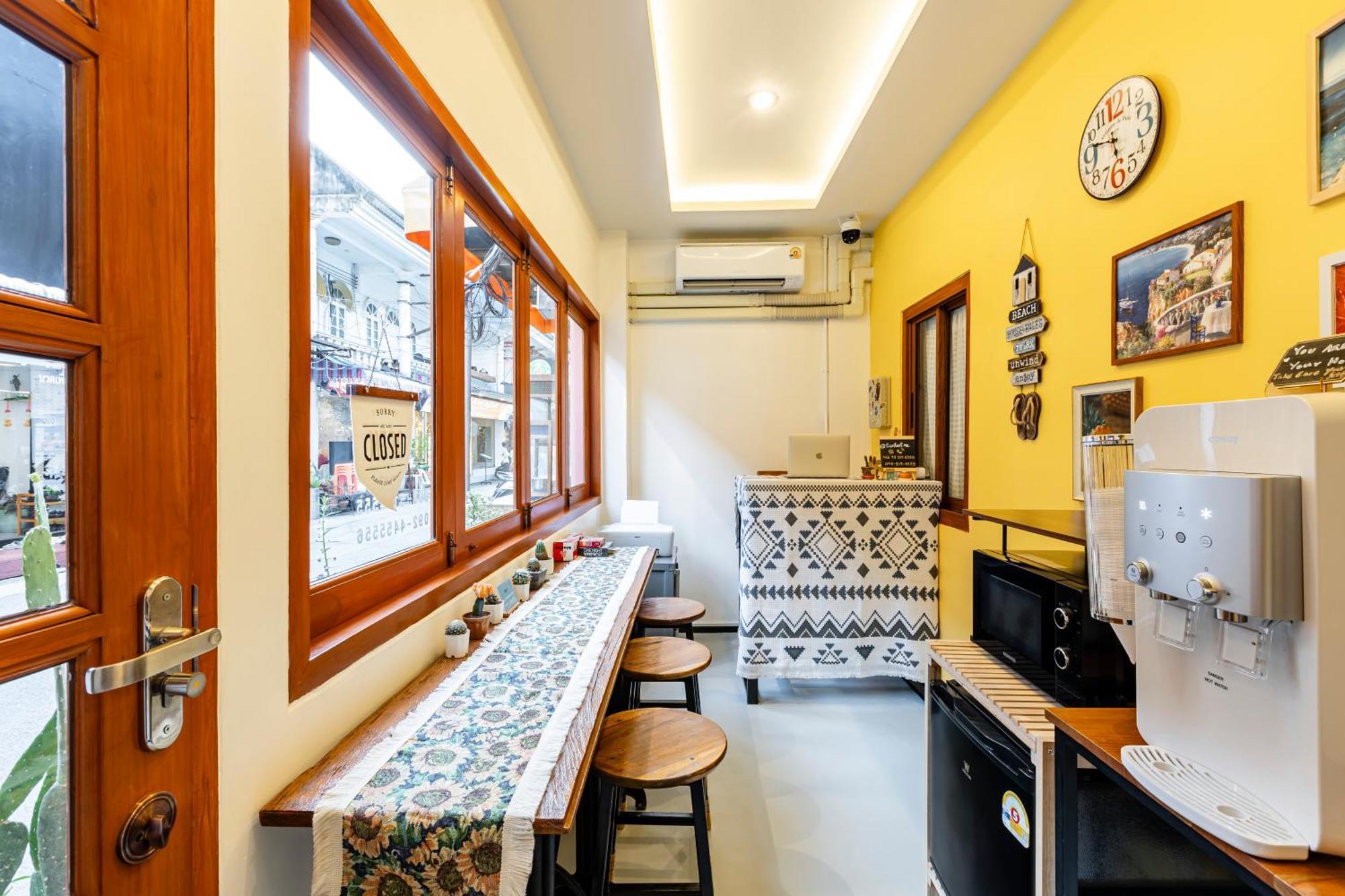 Sweett Lemon Hostel Patong Eksteriør billede